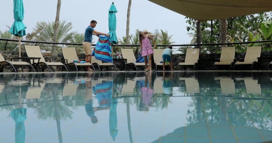 European Family at the pool together |-