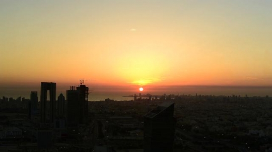 Kuwait City morning prayers timelapse |-