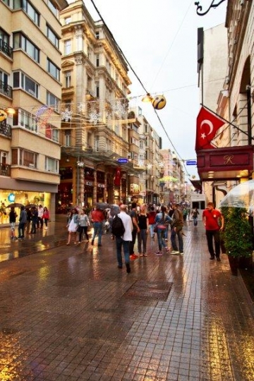 people in the market