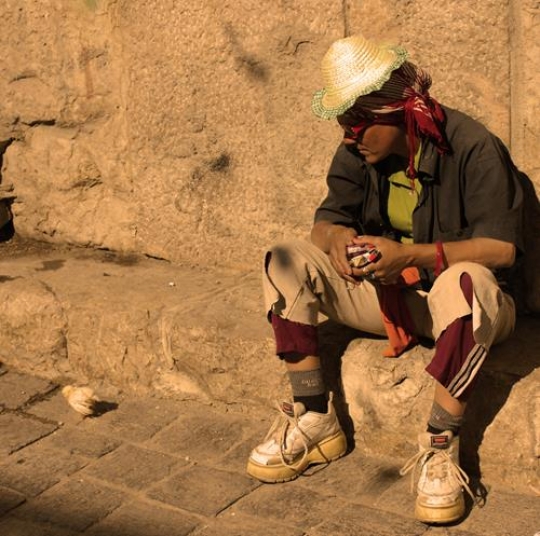 Damascus.. birdman,gypsy in syria