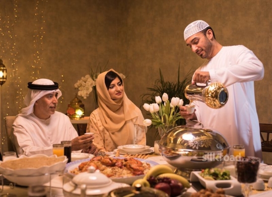 Man serving coffee |-