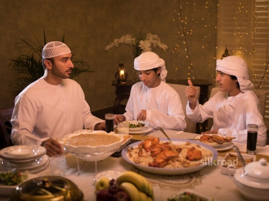 Kids enjoying family time with Dad|-