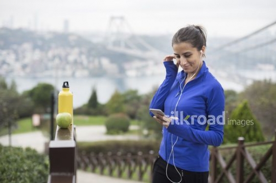 Sportivewoman by the bosphorus view|Bogaz manzarasindaki sportif kadin