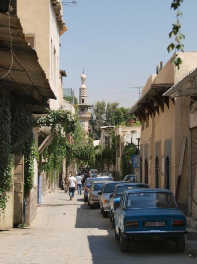street in a average neighborhood