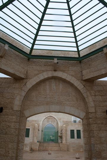 mosque and shrine of abu ubaid