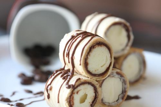 swiss roll cake