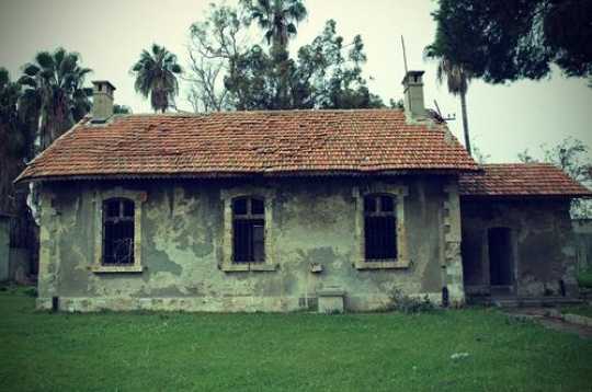 Old Lonely House 