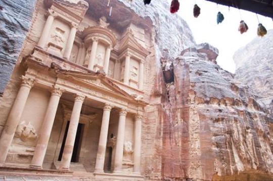 Al Khazneh - the treasury of Petra ancient city, Jordan