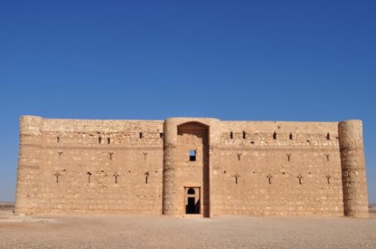 Al Harraneh Castle