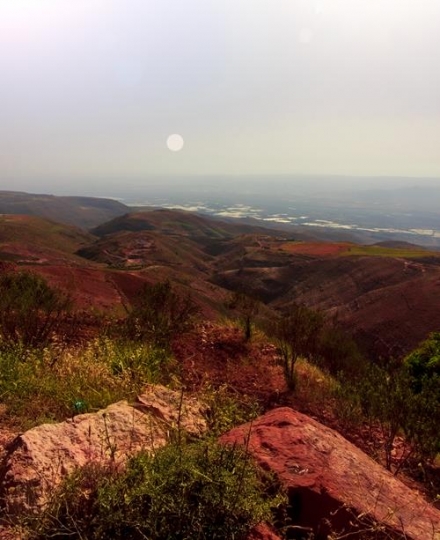 road from amman to jordan valley