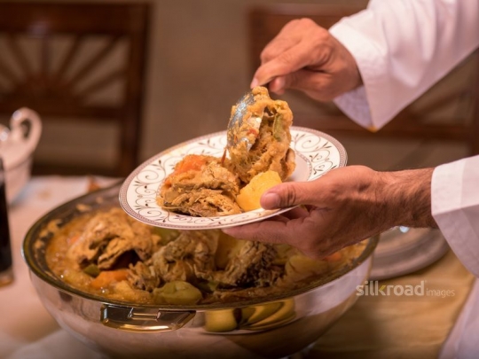 Serving food in a plate|-