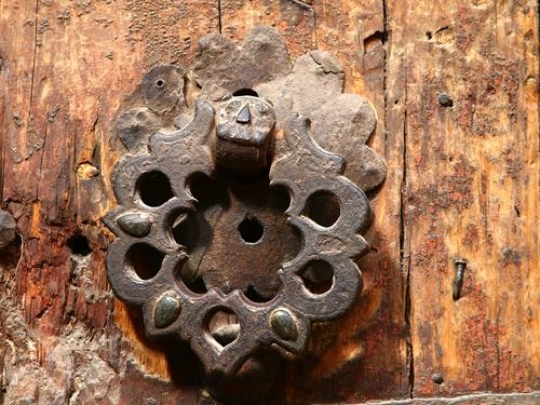 Bzourieh Souq door knob