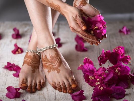 Henna Art on Feet with anklets|
