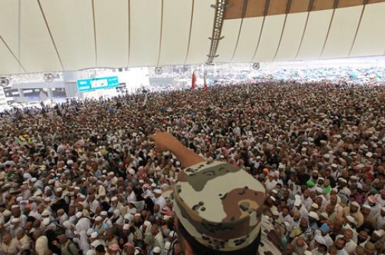 Under the umbrella of the Mina