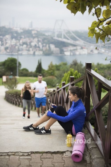 Climbing up the stairs|Merdiven çikmak