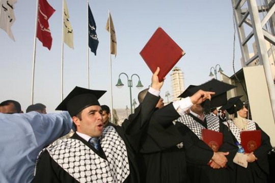palestinians graduates