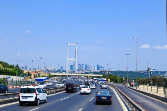 crowded highway road