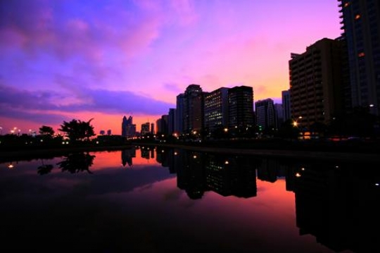 water reflections of city view