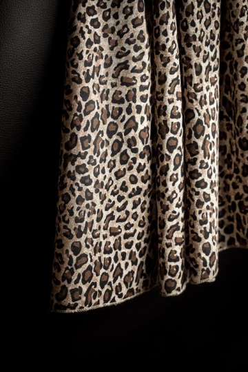 tiger ornaments curtain 