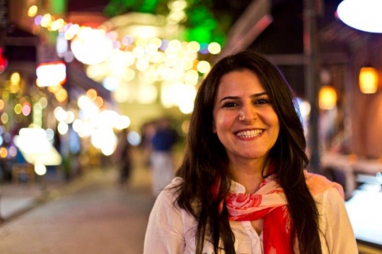 woman smiling to the camera