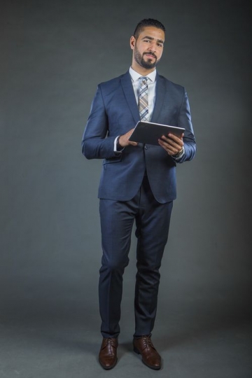 Businessman carrying device|-