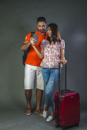 Arab Couple on Vacation|-