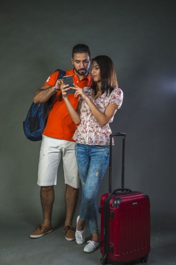 Arab Couple on Vacation|-